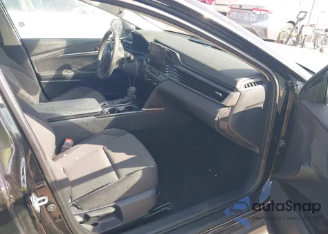 2025 Toyota Camry Le from USA, damaged, VIN 4T1DAACK4SU032801